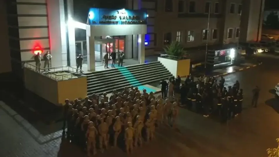 Eş Zamanlı Operasyonda 9 Şüpheli Yakalandı, 8'i Tutuklandı görseli