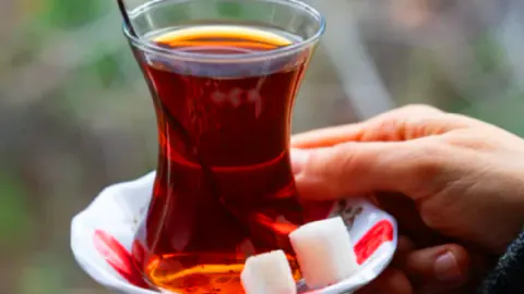 T.C. Tarım ve Orman Bakanlığı'ndan Uyarı: İki Çay Markasında Boya Tespit Edildi