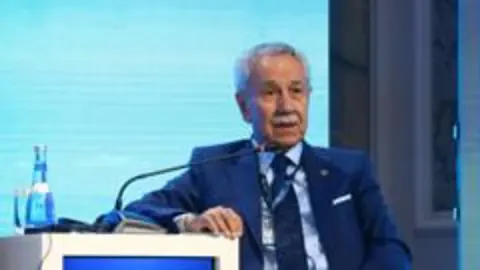 Arınç'tan fon krizi uyarısı: "800 milyar sorumlusu bellidir, teşhir edilsin"