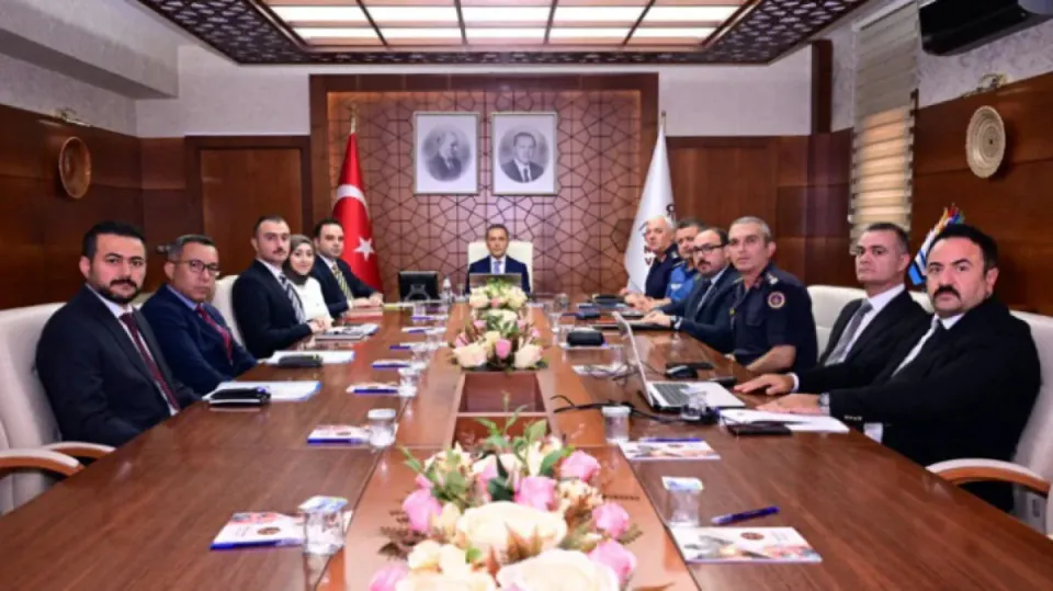 Nevşehir'de Güvenlik Tedbirleri İçin Kritik Toplantı: Vali Kök Başkanlığında Karar Verildi görseli