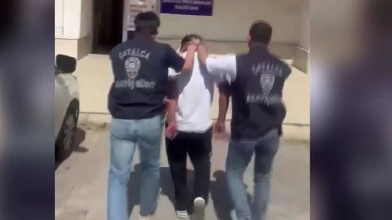 Çatalca'da 81 Yaşındaki Mağdurun Altın ve Doları Dolandırıcıdan Geri Alındı Çatalca'da 81 Yaşındaki Mağdurun Altın ve Doları Dolandırıcıdan Geri Alındı