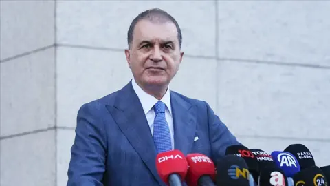 Ömer Çelik: Saimbeyli depreminde olumsuz durum yok, ekipler sahada Ömer Çelik: Saimbeyli depreminde olumsuz durum yok, ekipler sahada
