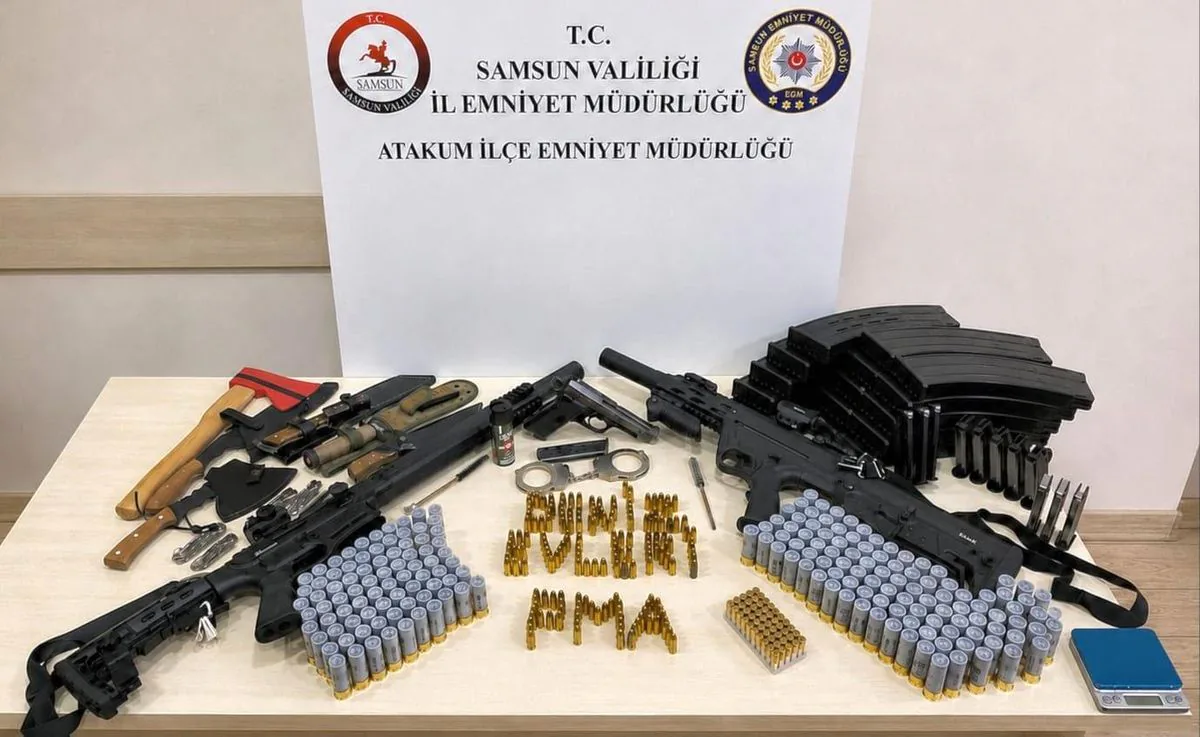 Samsun Atakum'da Polisin Operasyonu: Çok Sayıda Silah ve Mühimmat Ele Geçirildi Samsun Atakum'da Polisin Operasyonu: Çok Sayıda Silah ve Mühimmat Ele Geçirildi