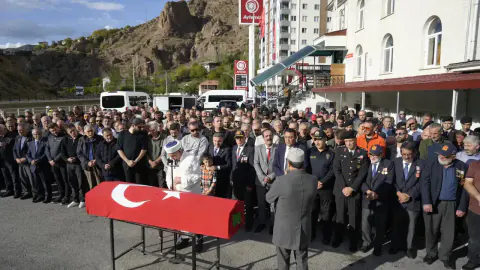 Kıbrıs Gazisi İlyas Kullukçu son yolculuğuna uğurlandı: 72 yaşında vefat etti