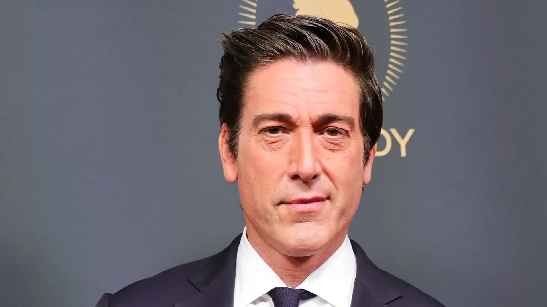 ABC News Sunucusu David Muir'den 'Korkutucu' Meydan Okuma: Duygusal Nedenler ABC News Sunucusu David Muir'den 'Korkutucu' Meydan Okuma: Duygusal Nedenler