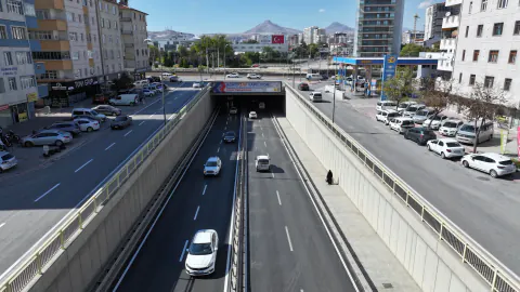 Büyükşehir'den Açıksu Caddesi'ne Yeni Yüz: Yol Kalitesi Artırılıyor