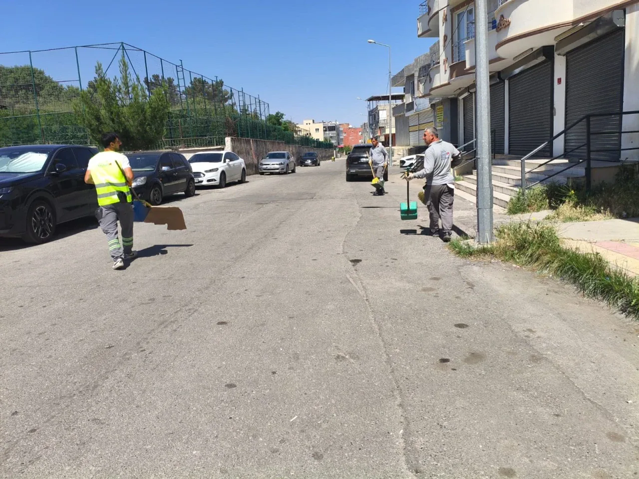 Batman'da Hijyen Seferberliği: Hilal ve Güneykent Mahallelerinde Yoğun Mesai Batman'da Hijyen Seferberliği: Hilal ve Güneykent Mahallelerinde Yoğun Mesai