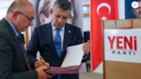 Yeni Parti'den CHP'li Belediyecilere Transfer Hamlesi
