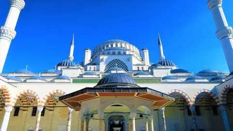 11 Eylül 2026 Cuma Namazı Vakitleri: Diyanet'e Göre İl İl Ezan Saatleri ve Hutbe Zamanları