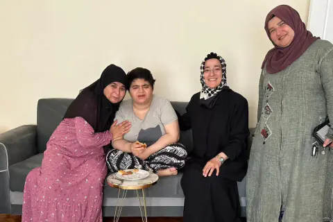 Yalova İl Müftülüğü Mevlid Haftası'nda engelli aileleri evlerinde ziyaret etti