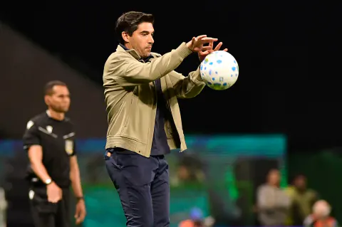 Abel Ferreira'dan Carlos Miguel'e Destek: "Bu Golleri Yememeliydik"