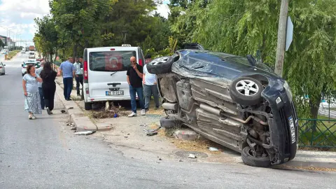 Eskişehir'de dolmuş ile otomobil çarpıştı: 8 yaralı