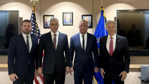 Memişoğlu ile Kennedy Jr. New York'ta görüştü: Aşı şeffaflığı ve kronik hastalıklar masada