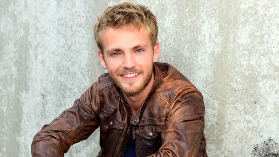 GZSZ Yıldızı Niklas Osterloh ve Eşi Tini Yollarını Ayırdı görseli