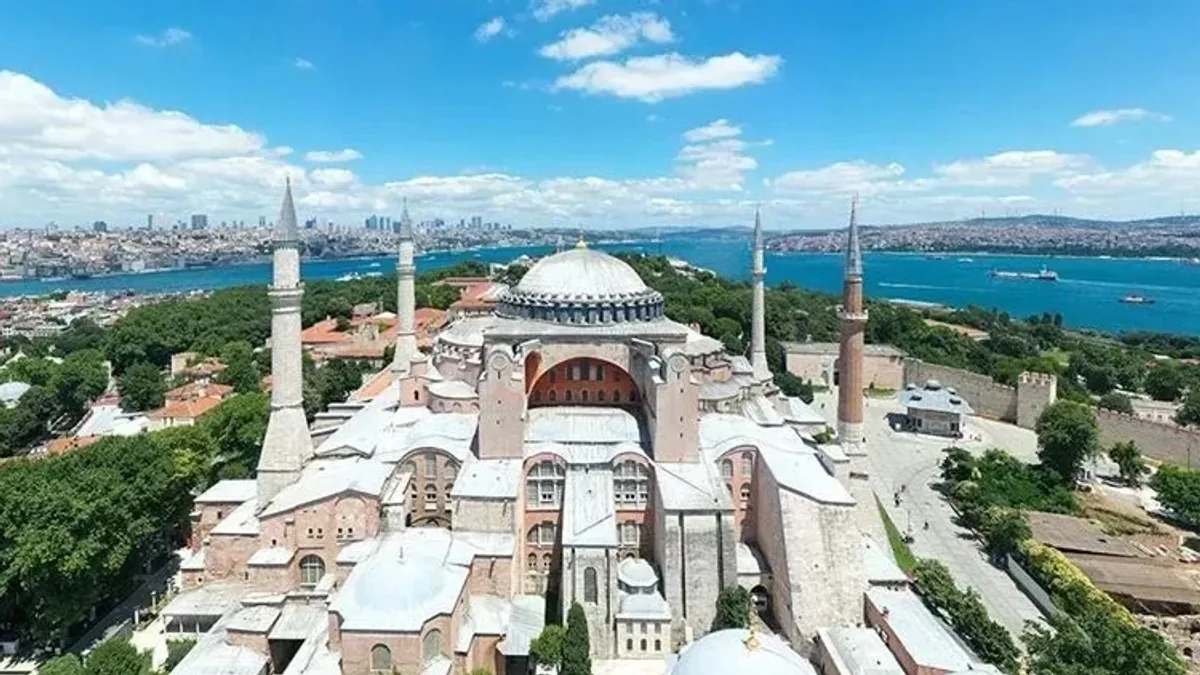 Ayasofya-i Kebir Camii ibadete açılışının 6. yılında: Tarihi dönüm noktaları Ayasofya-i Kebir Camii ibadete açılışının 6. yılında: Tarihi dönüm noktaları