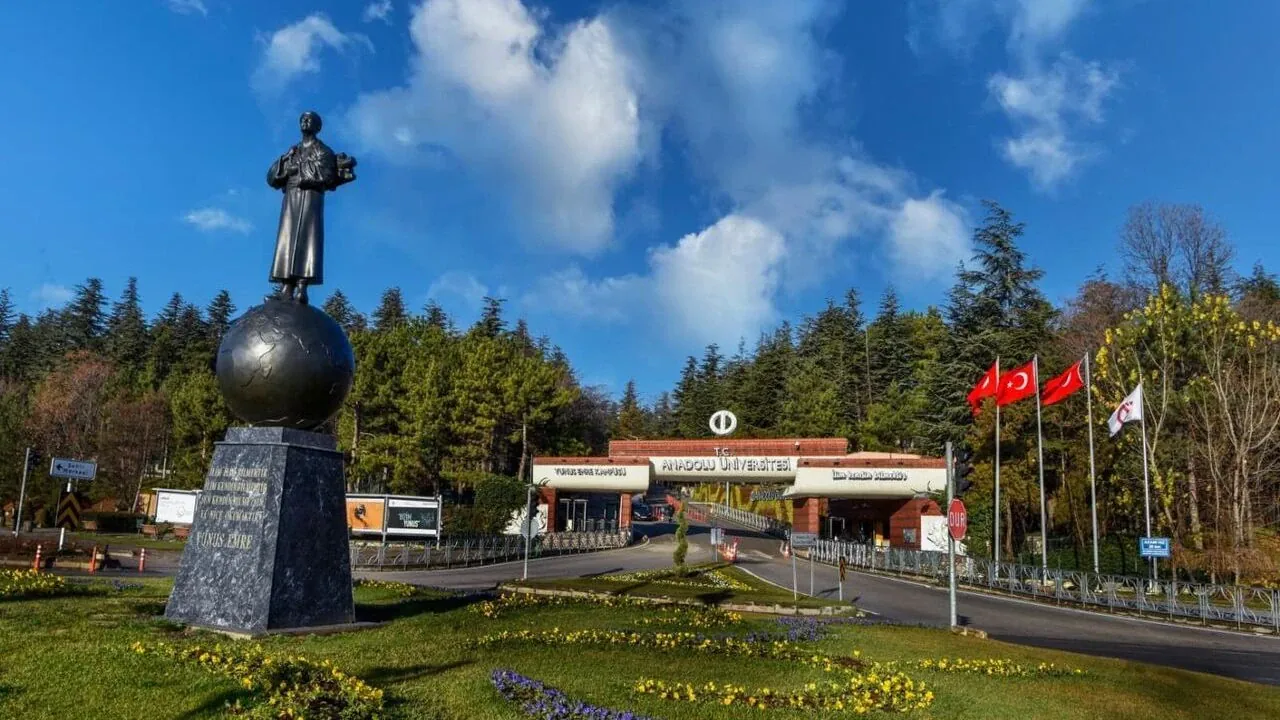 Anadolu Üniversitesi 27 Kısmi Zamanlı Öğrenci Alacak: Son Gün Yarın! Anadolu Üniversitesi 27 Kısmi Zamanlı Öğrenci Alacak: Son Gün Yarın!