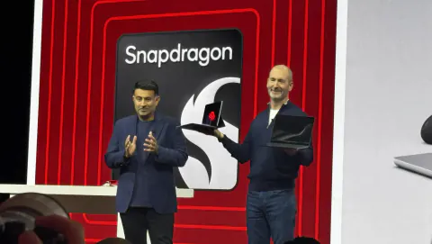 Microsoft Yeni Surface'leriyle 'PC-Telefon Evliliğini' Gerçekleştirdi: Snapdragon X Serisi Apple M3'ü Hedef Alıyor