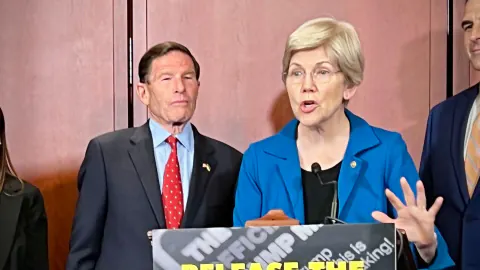 Elizabeth Warren, Trump'in Memecoin İşlemleri İçin SEC'den Soruşturma İstedi