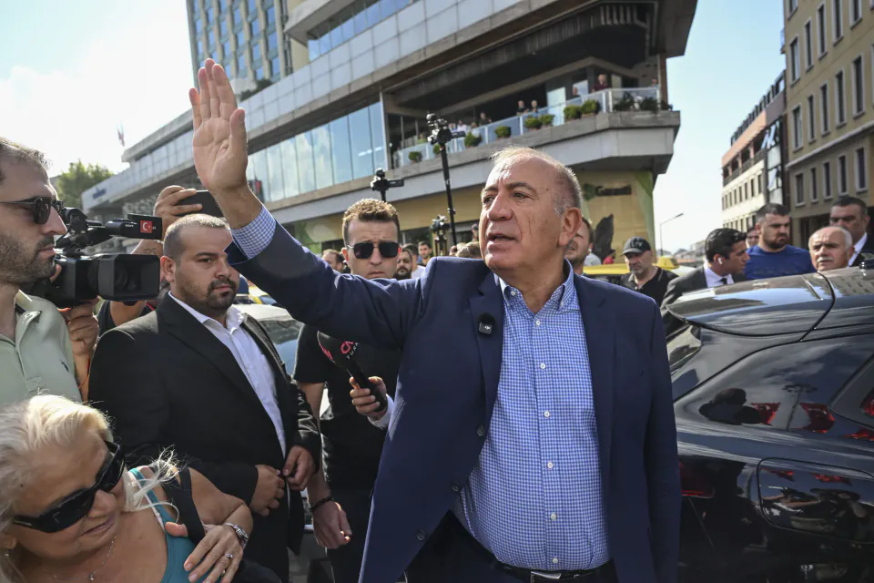 Gürsel Tekin'in CHP'deki Konumu ve Siyasi Kariyerindeki Son Durum görseli