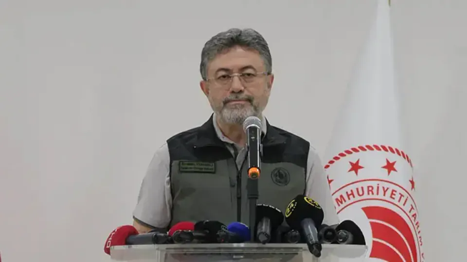 Bakan Yumaklı'dan Orman Yangınları İçin Kritik Uyarı: Sahaya Girmeyin görseli