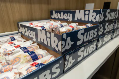 Blackstone Destekli Jersey Mike’s Halka Arz Sürecini Başlattı