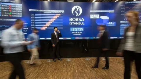 Borsa manipülasyon soruşturmasında 13 şüpheli adli kontrolle serbest bırakıldı