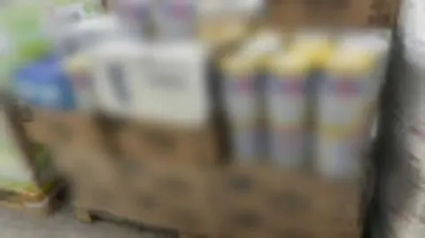 Ankara'da kaçakçılığa büyük darbe: Bebek maması, makaron ve sigara ele geçirildi