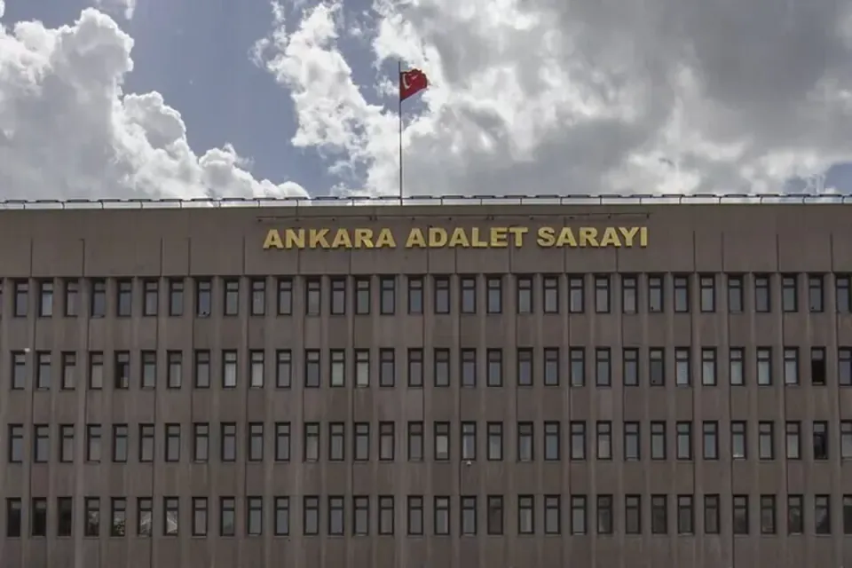 Ankara'da çek dolandırıcılığı soruşturmasının ikinci dalgası: 9 şüpheli aklama suçlamasıyla işleme alındı görseli