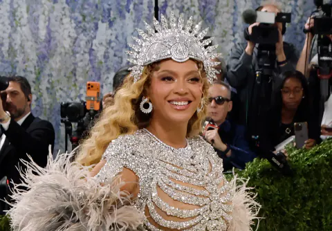 Beyoncé'den 4 Temmuz Sürprizi: Yeni Şarkısı 'Morning Dew (Donk)' Yayınlandı