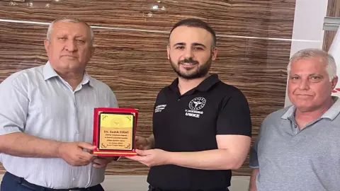 Şırnak İl Sağlık Müdürlüğü'nden emekliye ayrılan Sadık Fırat'a teşekkür mesajı