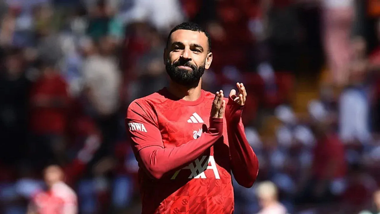 Fenerbahçe'de Mohamed Salah Bombası: Yeni Yönetime Devredilmeye Hazır Fenerbahçe'de Mohamed Salah Bombası: Yeni Yönetime Devredilmeye Hazır