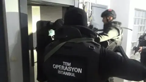 Sultanbeyli'de DEAŞ operasyonu: Şüpheli Berkan Ç. neutralize edildi, 1 yaralı