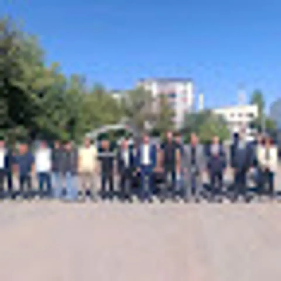 Ardahan'da Ahilik Haftası resmi törenle kutlandı: Esnaf ve sanatkarlar Atatürk Anıtı'nda toplandı görseli