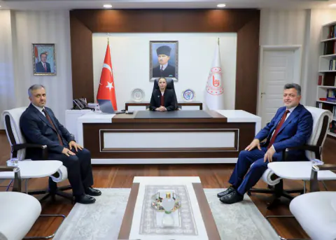 Bartın Yeni İl Müftüsü Mehmet Çelebi Göreve Başladı, Vali Arslan'dan Hayırlı Olsun Dilekleri