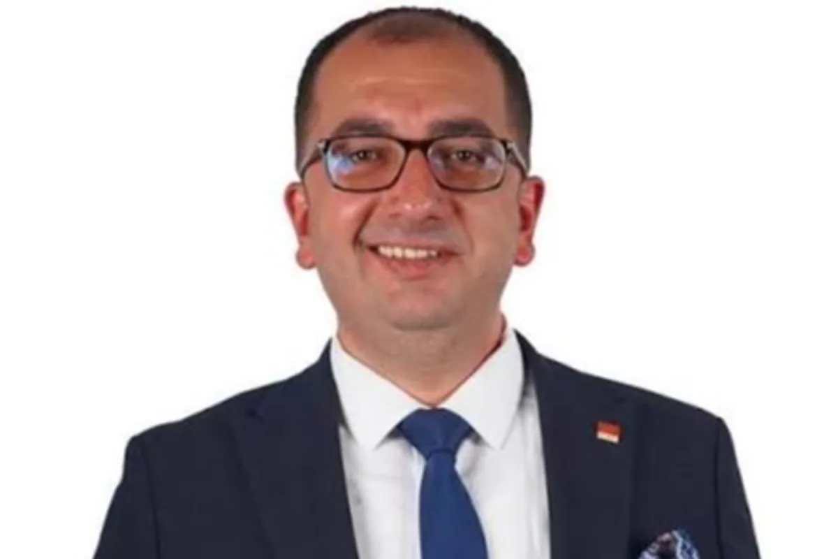 CHP Yalova İl Başkanlığı'nda sürpriz değişim: Mesut Tutuğ atandı CHP Yalova İl Başkanlığı'nda sürpriz değişim: Mesut Tutuğ atandı