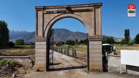 Erzincan'da Hacı Hafız Mezarlığı'nda Çevre Düzenlemesi Başladı