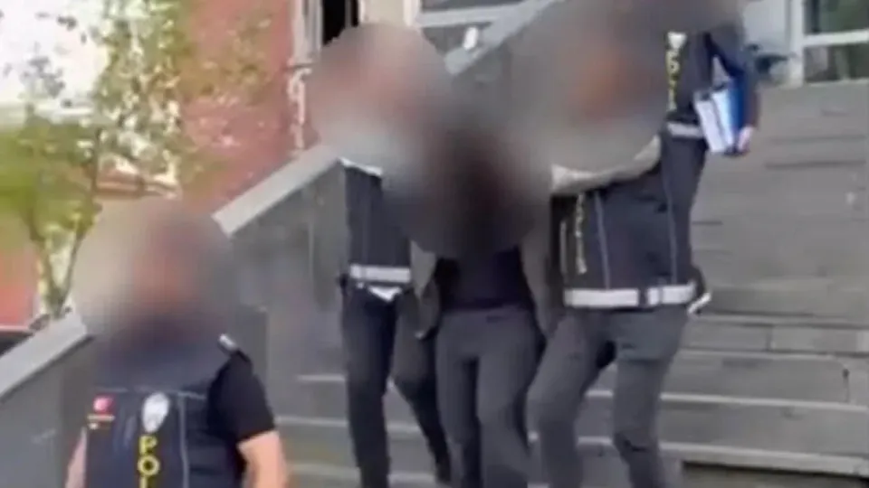Ağrı’da 20 Yıldan Fazla Cezalı Firari Ö.K. Polis Operasyonuyla Ele Geçirildi görseli