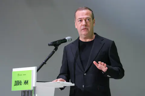 Medvedev: Merz Almanya'yı Rusya ile savaşa sürüklüyor, Alman halkı müdahale etmeli