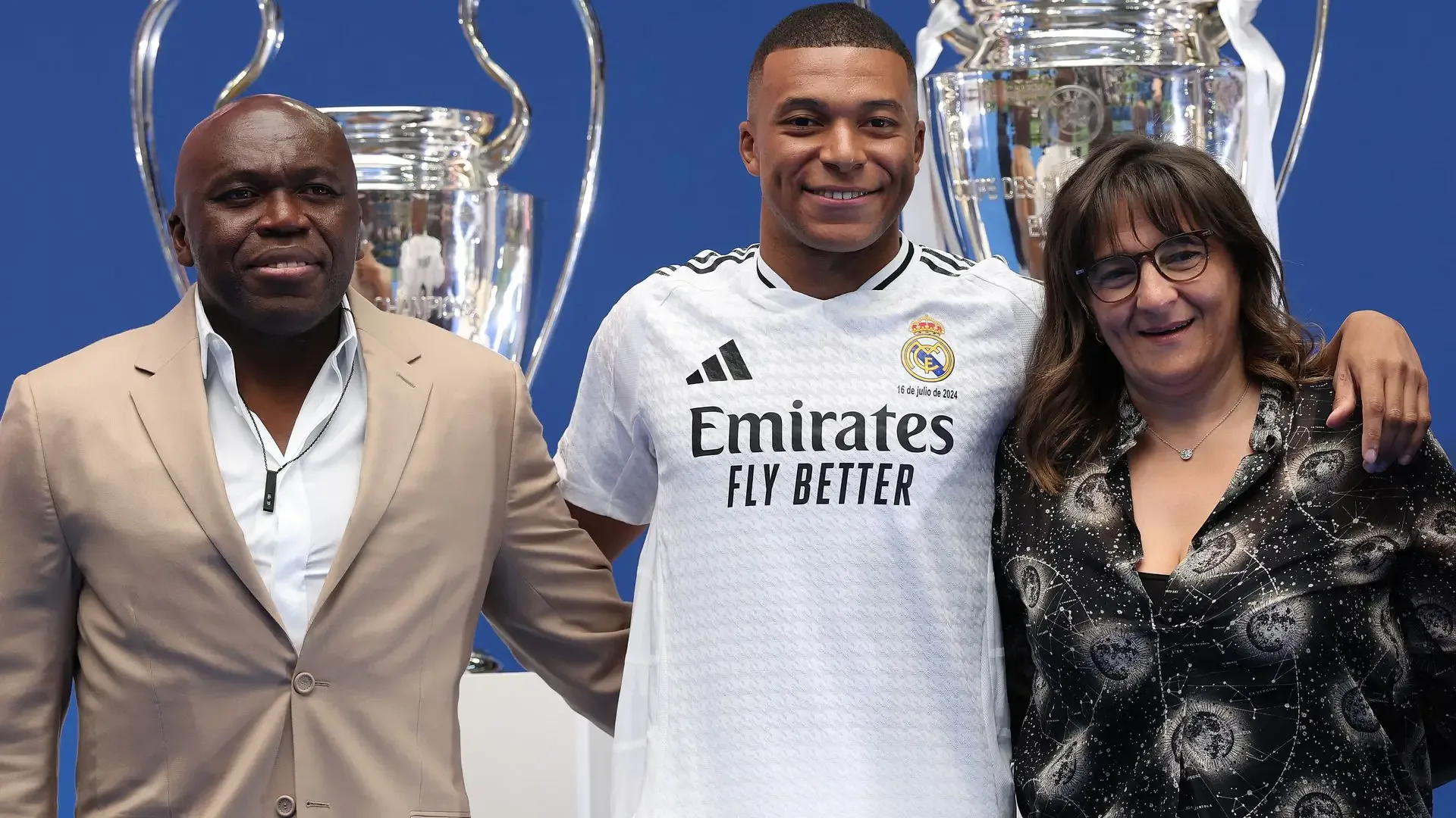 Kylian Mbappé'nin Başarısının Arkasındaki Güç: Atlet Ailesiyle Tanışın Kylian Mbappé'nin Başarısının Arkasındaki Güç: Atlet Ailesiyle Tanışın