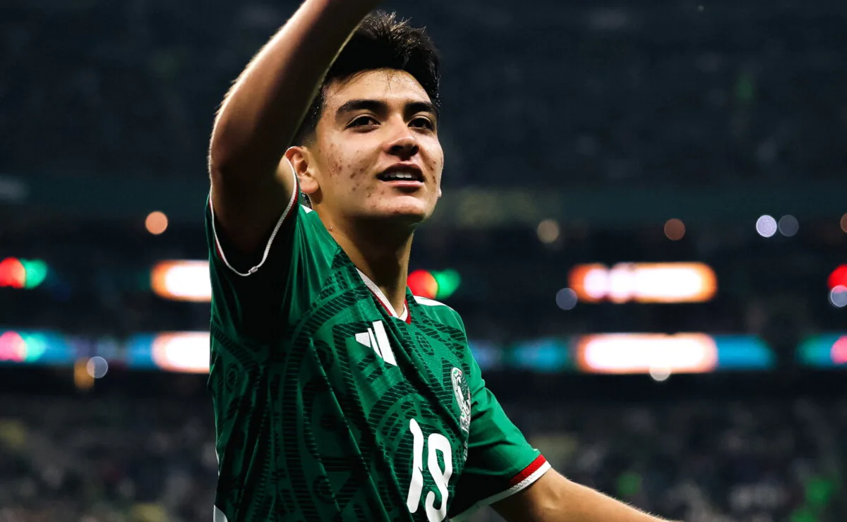 Borussia Dortmund'dan Gilberto Mora Hamlesi: Bundesliga Devinin Yeni Hedefi Borussia Dortmund'dan Gilberto Mora Hamlesi: Bundesliga Devinin Yeni Hedefi