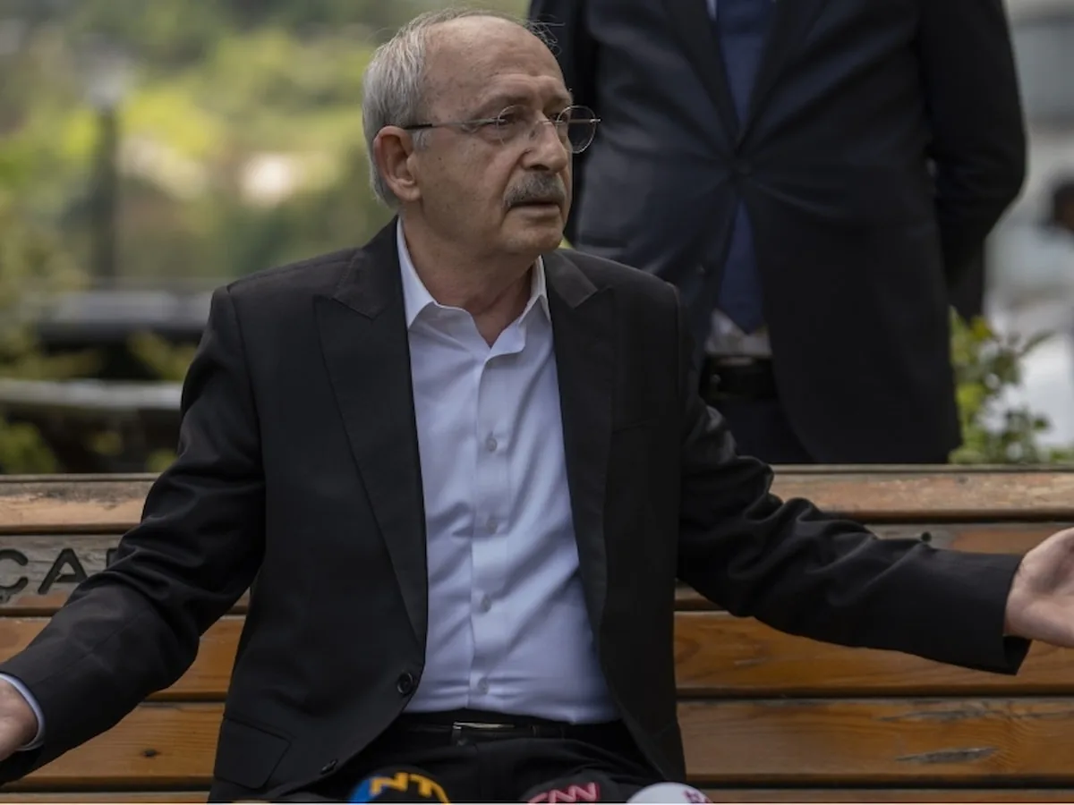 CHP'den İstifa Eden Siyasetçiler YENİ Parti'ye Geçti CHP'den İstifa Eden Siyasetçiler YENİ Parti'ye Geçti