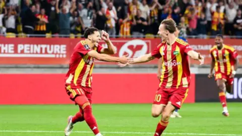 Le Mans, 16 Yıl Sonra Ligue 1 Zaferi Tadadı: Lorient'e 2-1 Le Mans, 16 Yıl Sonra Ligue 1 Zaferi Tadadı: Lorient'e 2-1