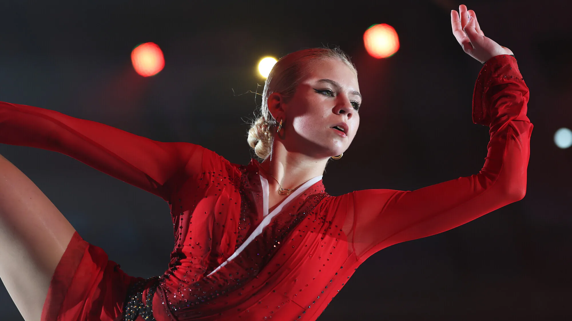 Trusova 2026-2027 Sezonuna Damga Vurmak İçin Hazırlanıyor: Dörtlü Atlayışlar, Antrenör Kadrosu ve Uluslararası Yasakların Gölgesi Trusova 2026-2027 Sezonuna Damga Vurmak İçin Hazırlanıyor: Dörtlü Atlayışlar, Antrenör Kadrosu ve Uluslararası Yasakların Gölgesi