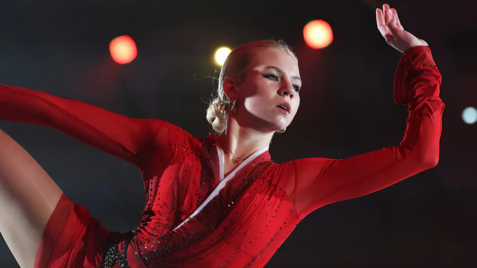 Trusova 2026-2027 Sezonuna Damga Vurmak İçin Hazırlanıyor: Dörtlü Atlayışlar, Antrenör Kadrosu ve Uluslararası Yasakların Gölgesi görseli