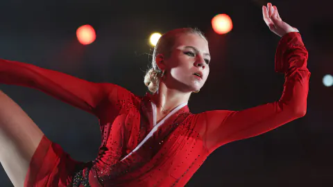 Trusova 2026-2027 Sezonuna Damga Vurmak İçin Hazırlanıyor: Dörtlü Atlayışlar, Antrenör Kadrosu ve Uluslararası Yasakların Gölgesi