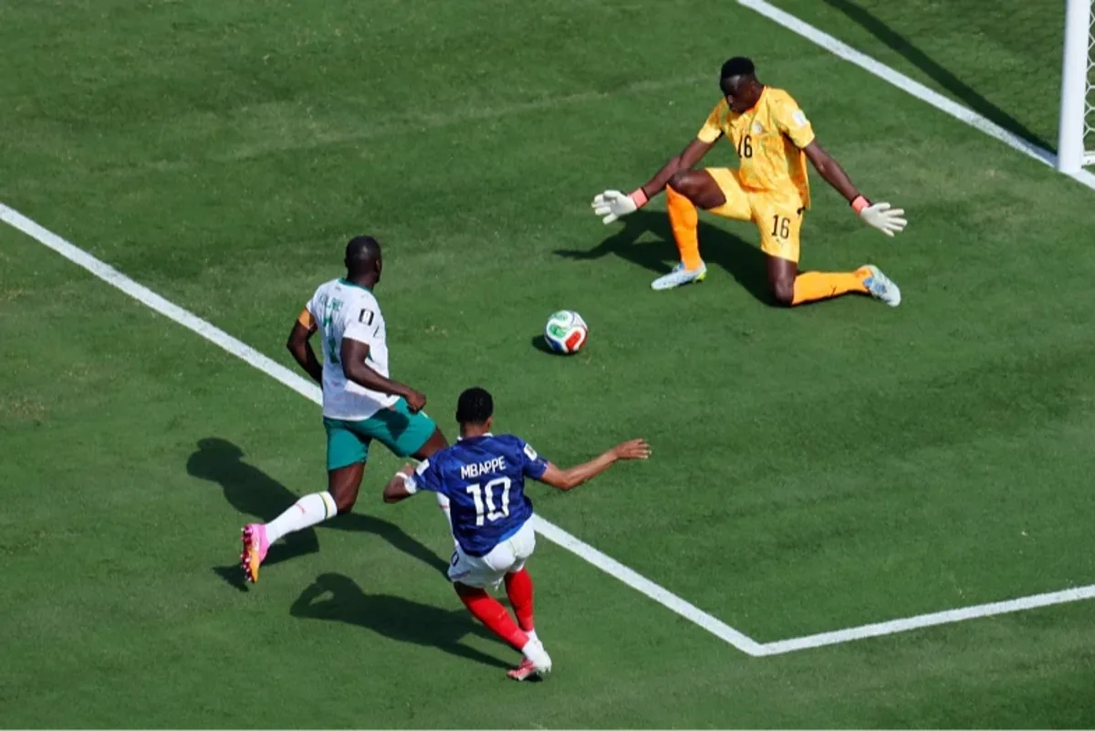 Fransa Dünya Kupası'na Mbappe'li Galibiyetle Başladı: Senegal 3-1 Fransa Dünya Kupası'na Mbappe'li Galibiyetle Başladı: Senegal 3-1