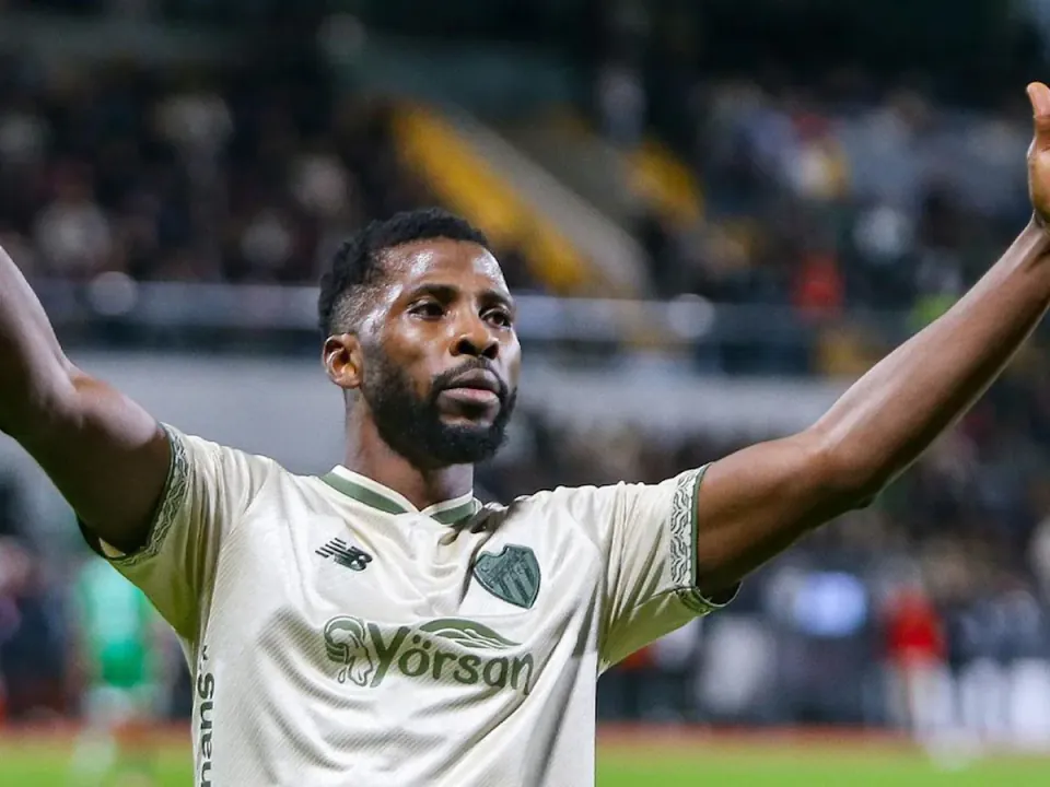 Bursaspor Muğlaspor'u 3-0 yendi, Iheanacho 10 maç üst üste golle tarihe yazıldı görseli
