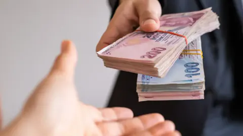 Emeklilik Sisteminde GETAD Dönemi: Maaşlar ve Kademeli Emeklilik
