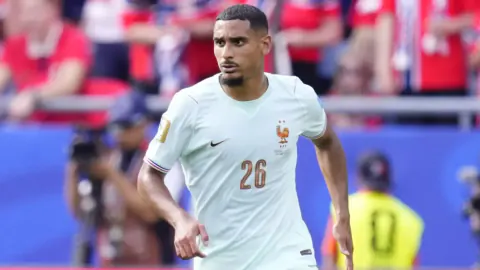 Chelsea, Maxence Lacroix Transferi İçin Resmî Görüşmelere Başladı