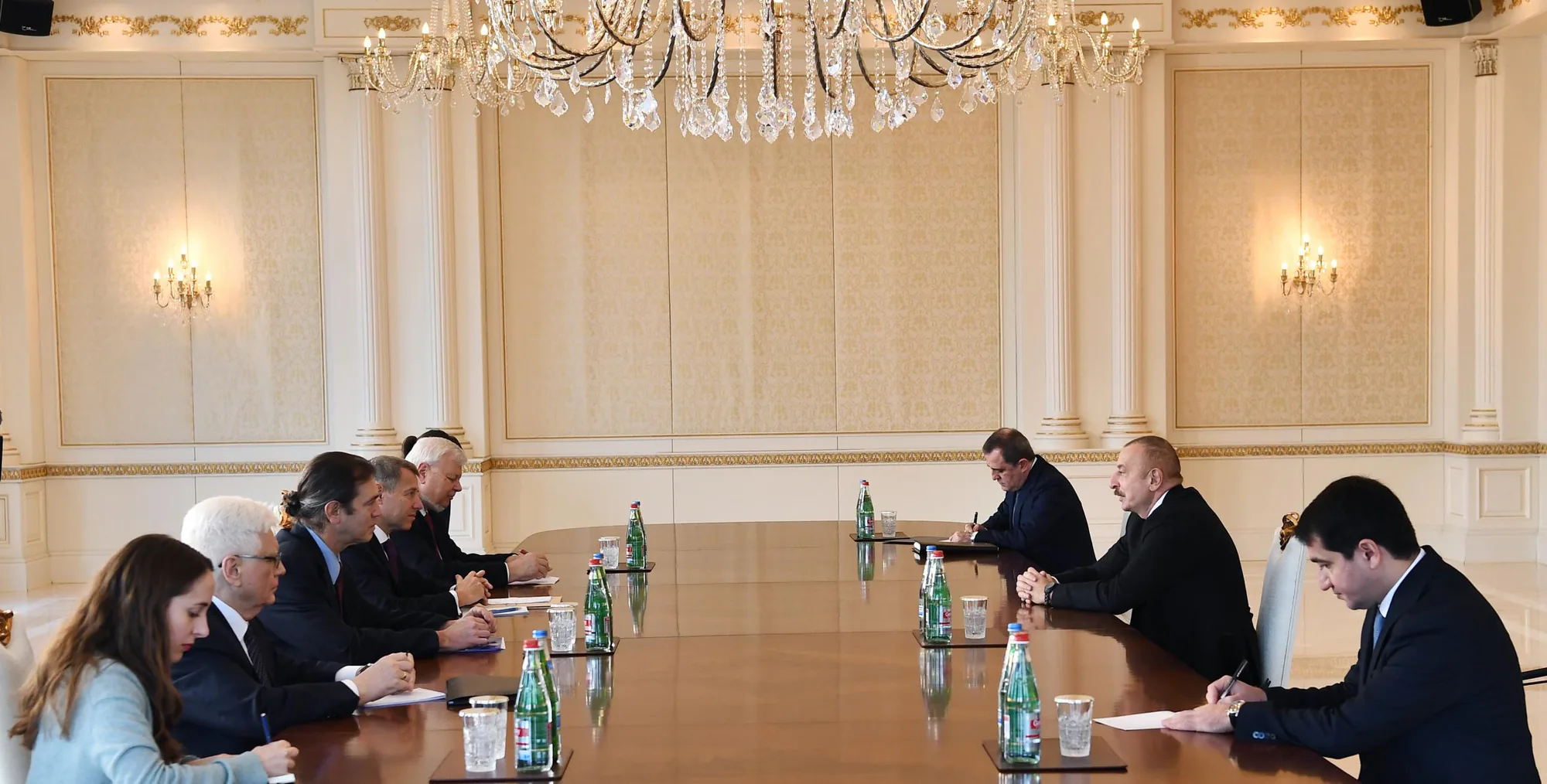Cumhurbaşkanı İlham Aliyev'den ABD ve Minsk Grubu'na Sert Eleştiri Cumhurbaşkanı İlham Aliyev'den ABD ve Minsk Grubu'na Sert Eleştiri